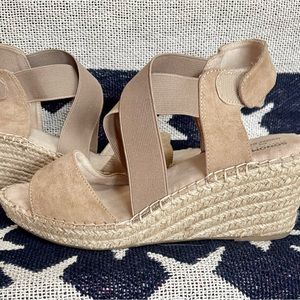 Ladies wedge sandals